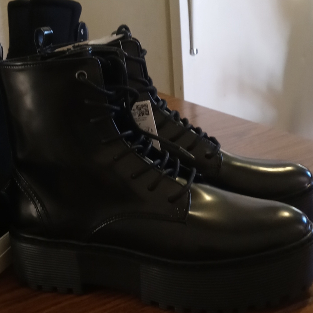 Black boots
